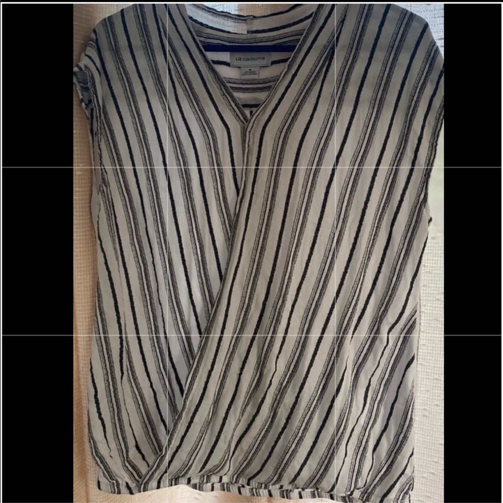 Liz Claiborne Shirt 👚😊